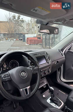 Внедорожник / Кроссовер Volkswagen Tiguan 2015 в Киеве