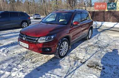 Позашляховик / Кросовер Volkswagen Tiguan 2015 в Києві