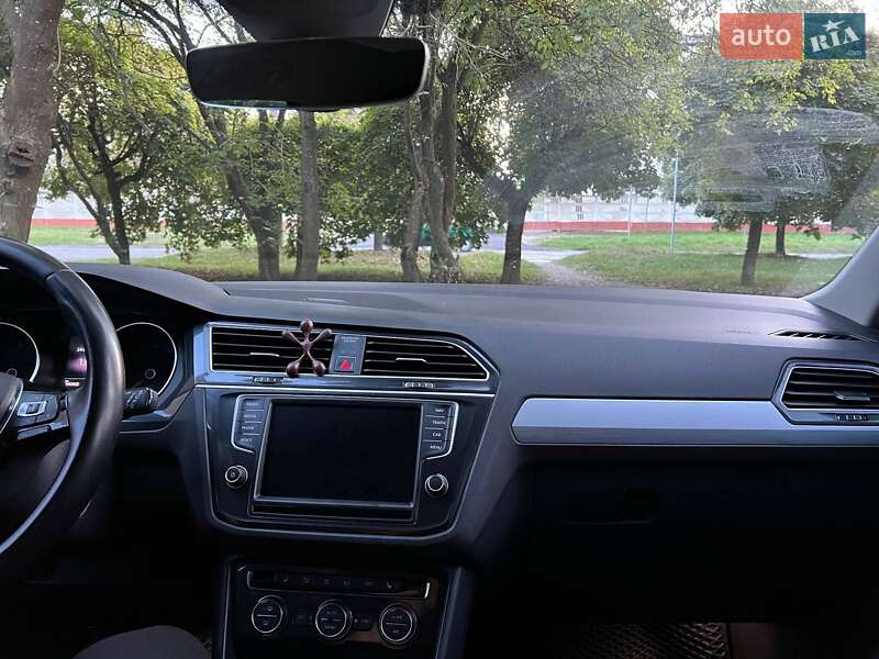 Внедорожник / Кроссовер Volkswagen Tiguan 2016 в Ивано-Франковске фото 12 Внедорожник / Кроссовер Volkswagen Tiguan 2016 в Ивано-Франковске