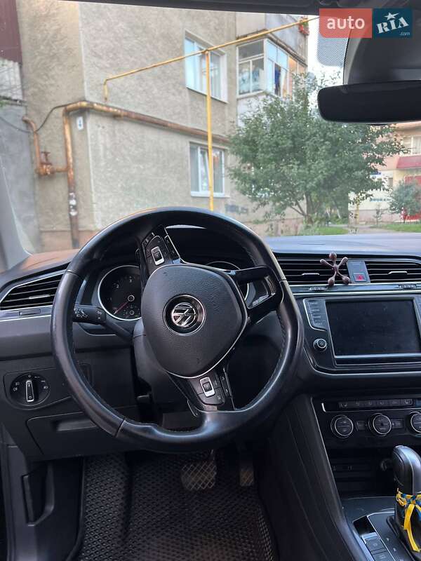 Внедорожник / Кроссовер Volkswagen Tiguan 2016 в Ивано-Франковске фото 21 Внедорожник / Кроссовер Volkswagen Tiguan 2016 в Ивано-Франковске
