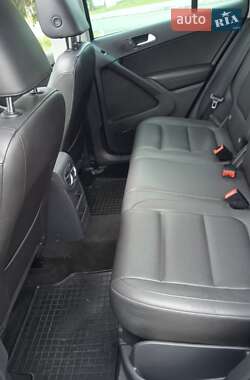 Внедорожник / Кроссовер Volkswagen Tiguan 2014 в 