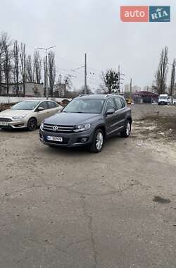 Позашляховик / Кросовер Volkswagen Tiguan 2016 в Києві