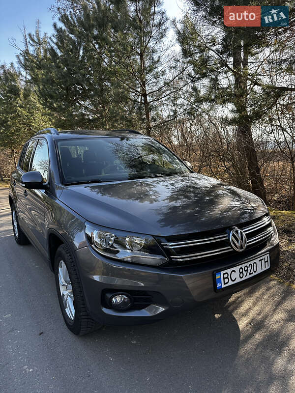 Позашляховик / Кросовер Volkswagen Tiguan 2016 в Львові