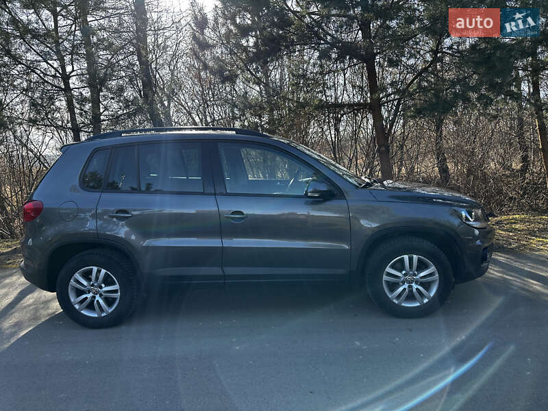 Позашляховик / Кросовер Volkswagen Tiguan 2016 в Львові