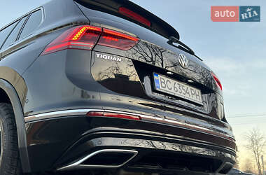 Внедорожник / Кроссовер Volkswagen Tiguan 2017 в 