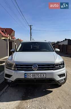 Внедорожник / Кроссовер Volkswagen Tiguan 2018 в Тернополе