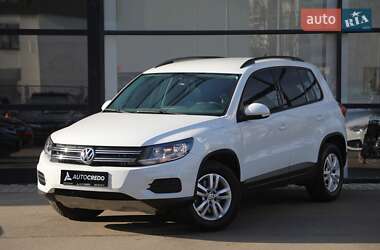 Внедорожник / Кроссовер Volkswagen Tiguan 2016 в Харькове