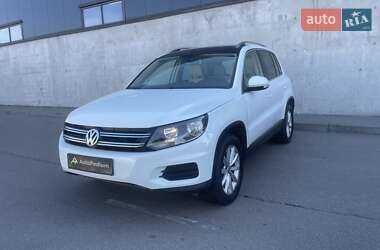 Позашляховик / Кросовер Volkswagen Tiguan 2016 в Києві