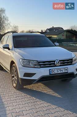 Внедорожник / Кроссовер Volkswagen Tiguan 2019 в Бродах