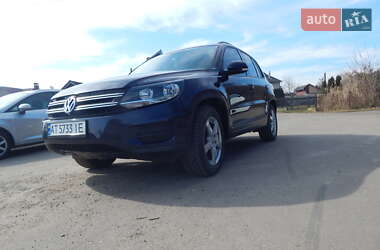 Внедорожник / Кроссовер Volkswagen Tiguan 2015 в 