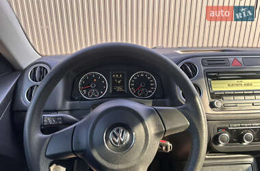 Внедорожник / Кроссовер Volkswagen Tiguan 2011 в Жашкове