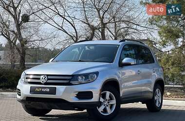 Внедорожник / Кроссовер Volkswagen Tiguan 2015 в Киеве