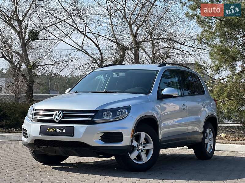 Позашляховик / Кросовер Volkswagen Tiguan 2015 в Києві