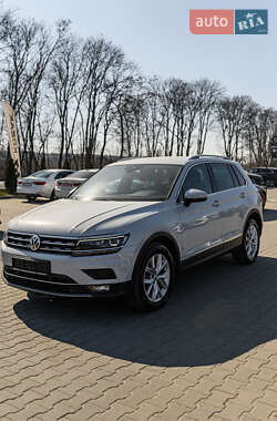 Внедорожник / Кроссовер Volkswagen Tiguan 2018 в Львове