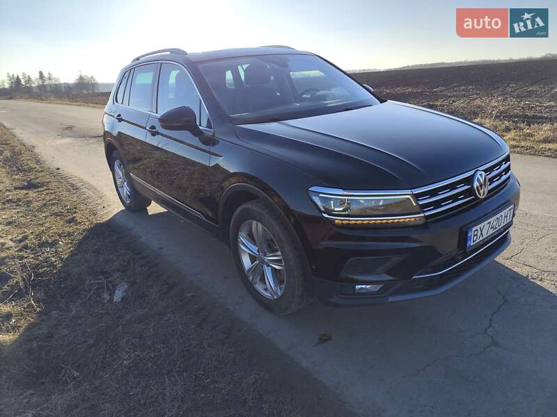 Внедорожник / Кроссовер Volkswagen Tiguan 2018 в Хмельницком