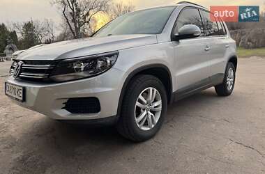 Внедорожник / Кроссовер Volkswagen Tiguan 2015 в Корсуне-Шевченковском