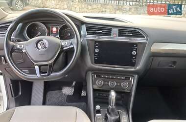 Внедорожник / Кроссовер Volkswagen Tiguan 2018 в 