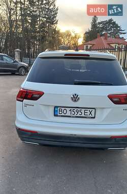 Внедорожник / Кроссовер Volkswagen Tiguan 2018 в 