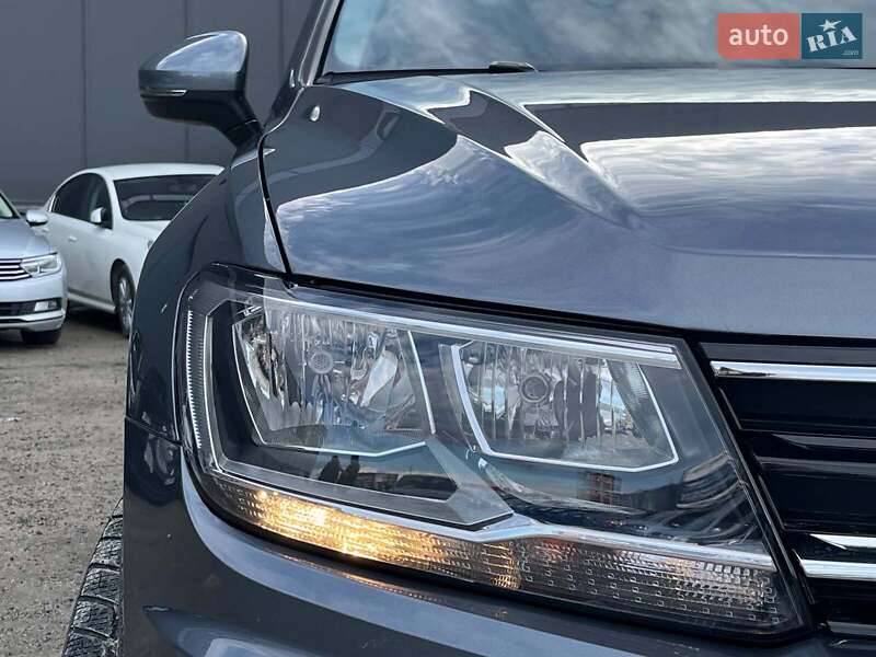 Внедорожник / Кроссовер Volkswagen Tiguan 2018 в Львове