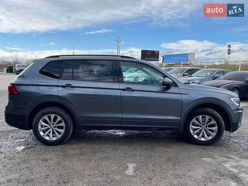Внедорожник / Кроссовер Volkswagen Tiguan 2018 в Львове