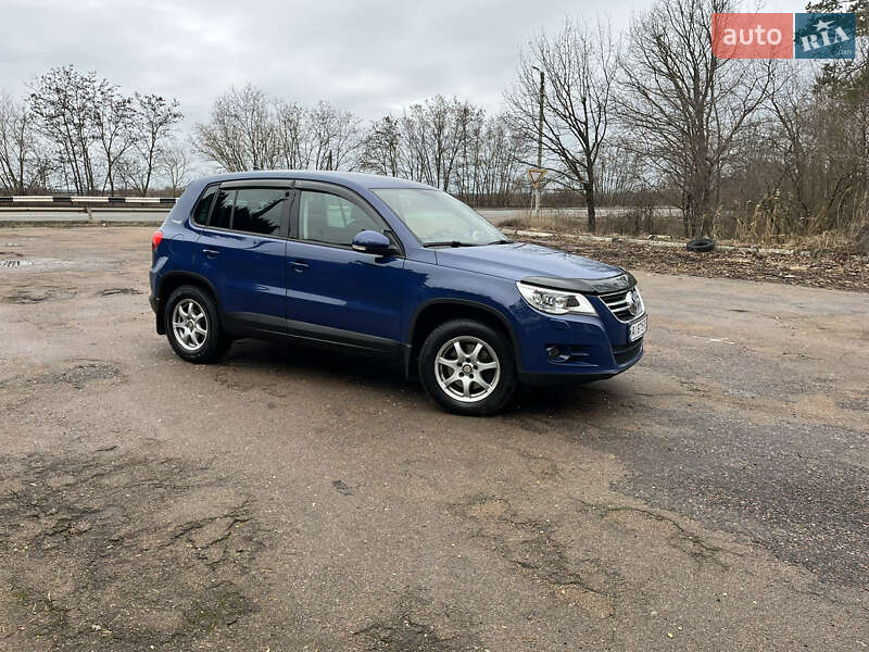 Внедорожник / Кроссовер Volkswagen Tiguan 2011 в Житомире
