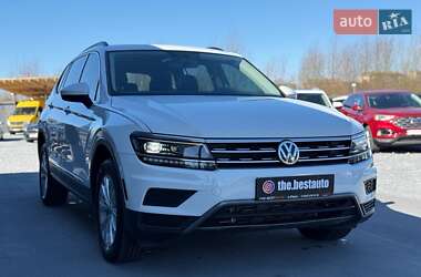 Внедорожник / Кроссовер Volkswagen Tiguan 2018 в 
