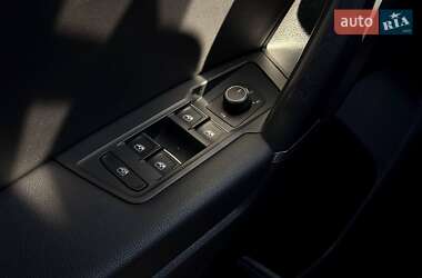 Внедорожник / Кроссовер Volkswagen Tiguan 2018 в 