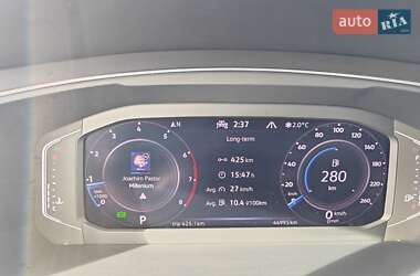 Внедорожник / Кроссовер Volkswagen Tiguan 2021 в 