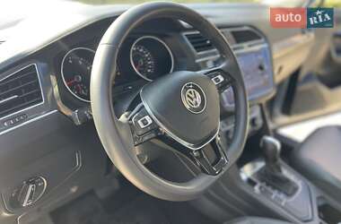 Внедорожник / Кроссовер Volkswagen Tiguan 2019 в 