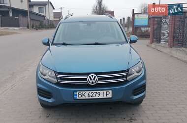 Позашляховик / Кросовер Volkswagen Tiguan 2017 в 