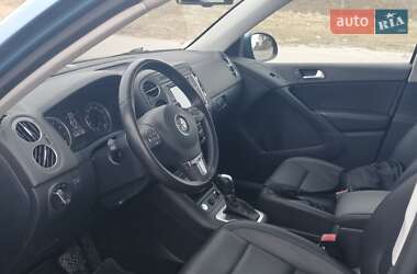 Позашляховик / Кросовер Volkswagen Tiguan 2017 в 