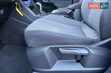 Внедорожник / Кроссовер Volkswagen Tiguan 2021 в 