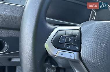 Внедорожник / Кроссовер Volkswagen Tiguan 2021 в 