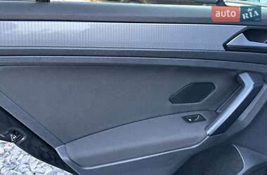 Внедорожник / Кроссовер Volkswagen Tiguan 2021 в 
