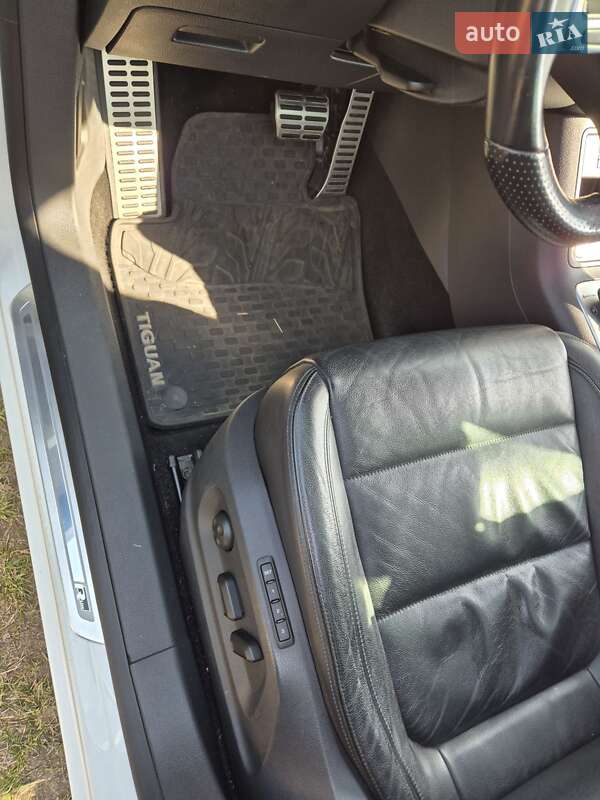 Внедорожник / Кроссовер Volkswagen Tiguan 2014 в Киеве