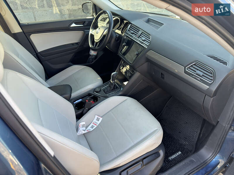Внедорожник / Кроссовер Volkswagen Tiguan 2018 в Харькове