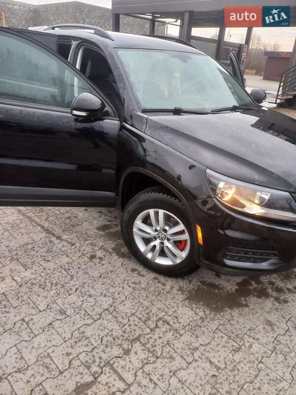 Внедорожник / Кроссовер Volkswagen Tiguan 2015 в Долине