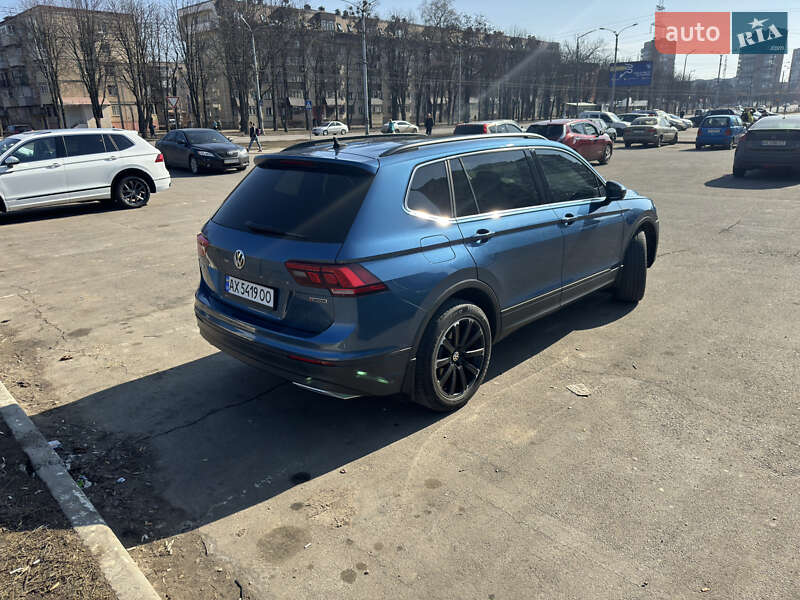 Внедорожник / Кроссовер Volkswagen Tiguan 2018 в Харькове