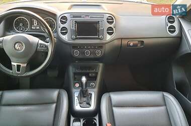 Внедорожник / Кроссовер Volkswagen Tiguan 2016 в 