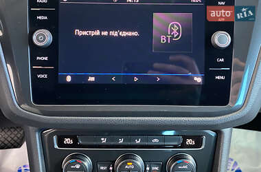 Позашляховик / Кросовер Volkswagen Tiguan 2019 в 