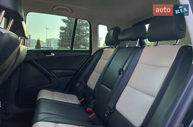 Внедорожник / Кроссовер Volkswagen Tiguan 2016 в 