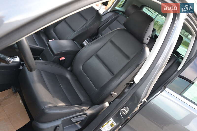 Внедорожник / Кроссовер Volkswagen Tiguan 2012 в Луцке