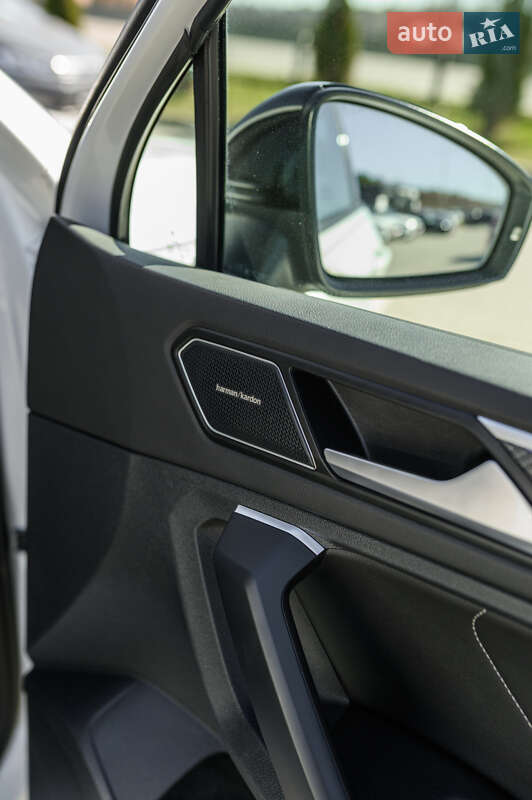 Внедорожник / Кроссовер Volkswagen Tiguan 2021 в Львове