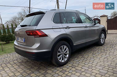 Внедорожник / Кроссовер Volkswagen Tiguan 2020 в 