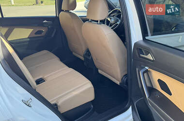 Внедорожник / Кроссовер Volkswagen Tiguan 2022 в 
