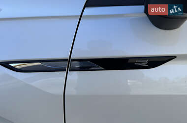 Внедорожник / Кроссовер Volkswagen Tiguan 2022 в 