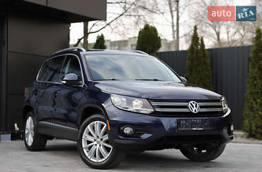 Внедорожник / Кроссовер Volkswagen Tiguan 2012 в 
