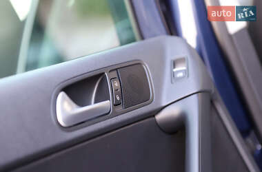 Внедорожник / Кроссовер Volkswagen Tiguan 2012 в 