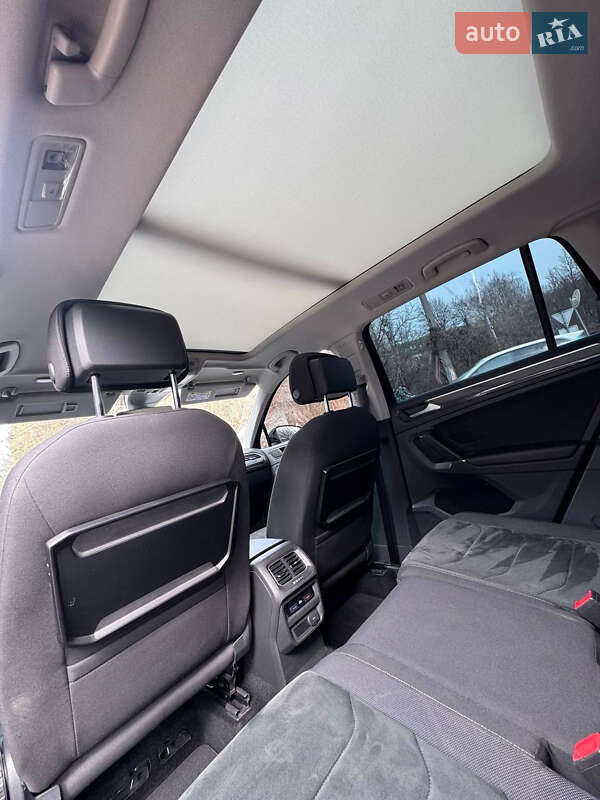 Позашляховик / Кросовер Volkswagen Tiguan 2016 в Звягелі