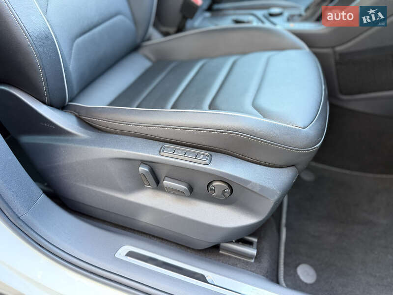 Внедорожник / Кроссовер Volkswagen Tiguan 2022 в Черновцах